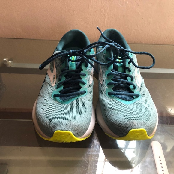 Brooks Women's Launch 6 - Picture 5 of 6